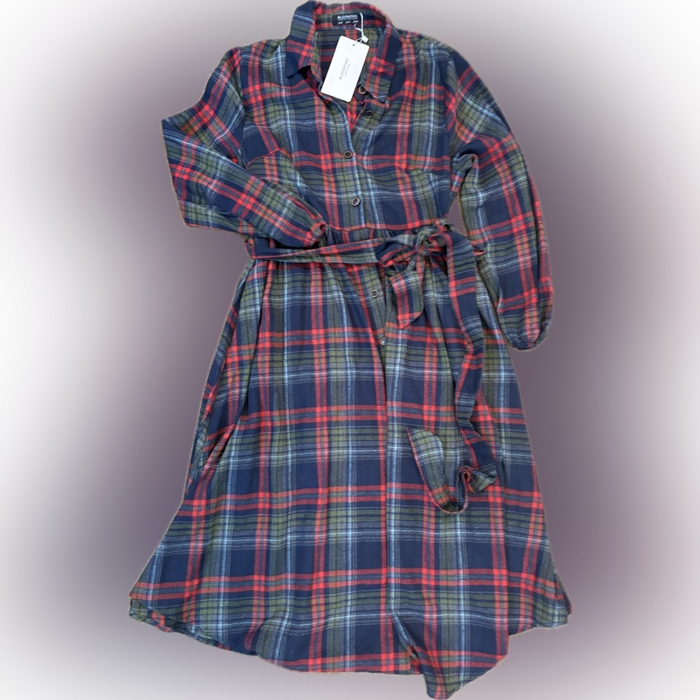 BloomChic flannel dress NWT